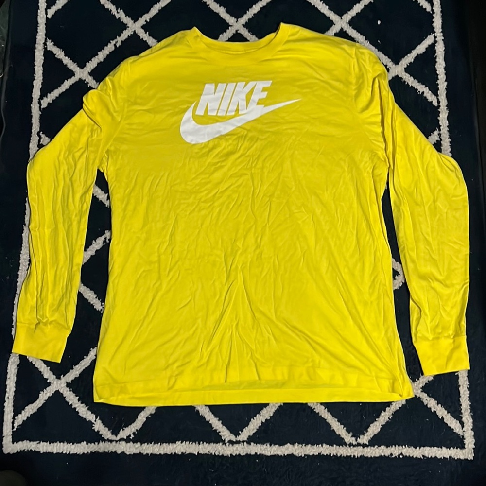 Nike long sleeve shirt